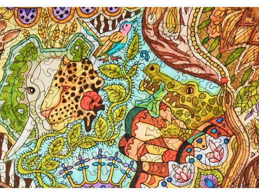 A closeup of the front of the puzzle, Lion, showing the detail in the pieces.