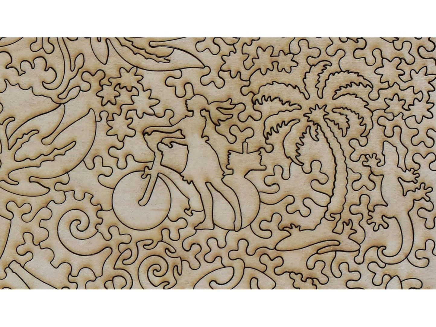 A second closeup of the back of the puzzle, Maui, showing the detail in the pieces.