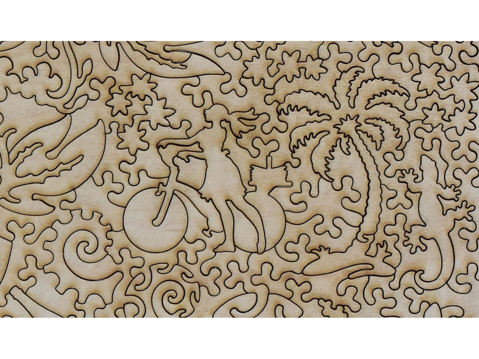 A second closeup of the back of the puzzle, Maui, showing the detail in the pieces.