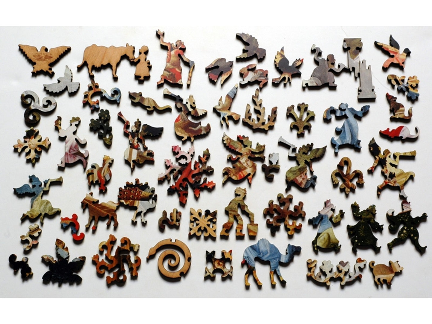 The whimsy pieces that can be found in the puzzle, Adoration of the Magi.