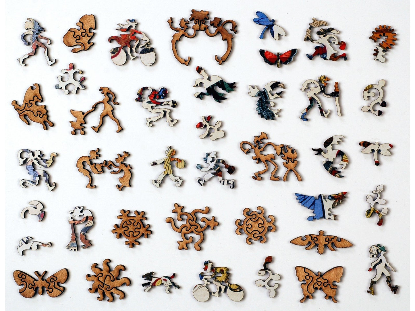 The whimsy pieces that can be found in the puzzle, Histoire Naturelle.