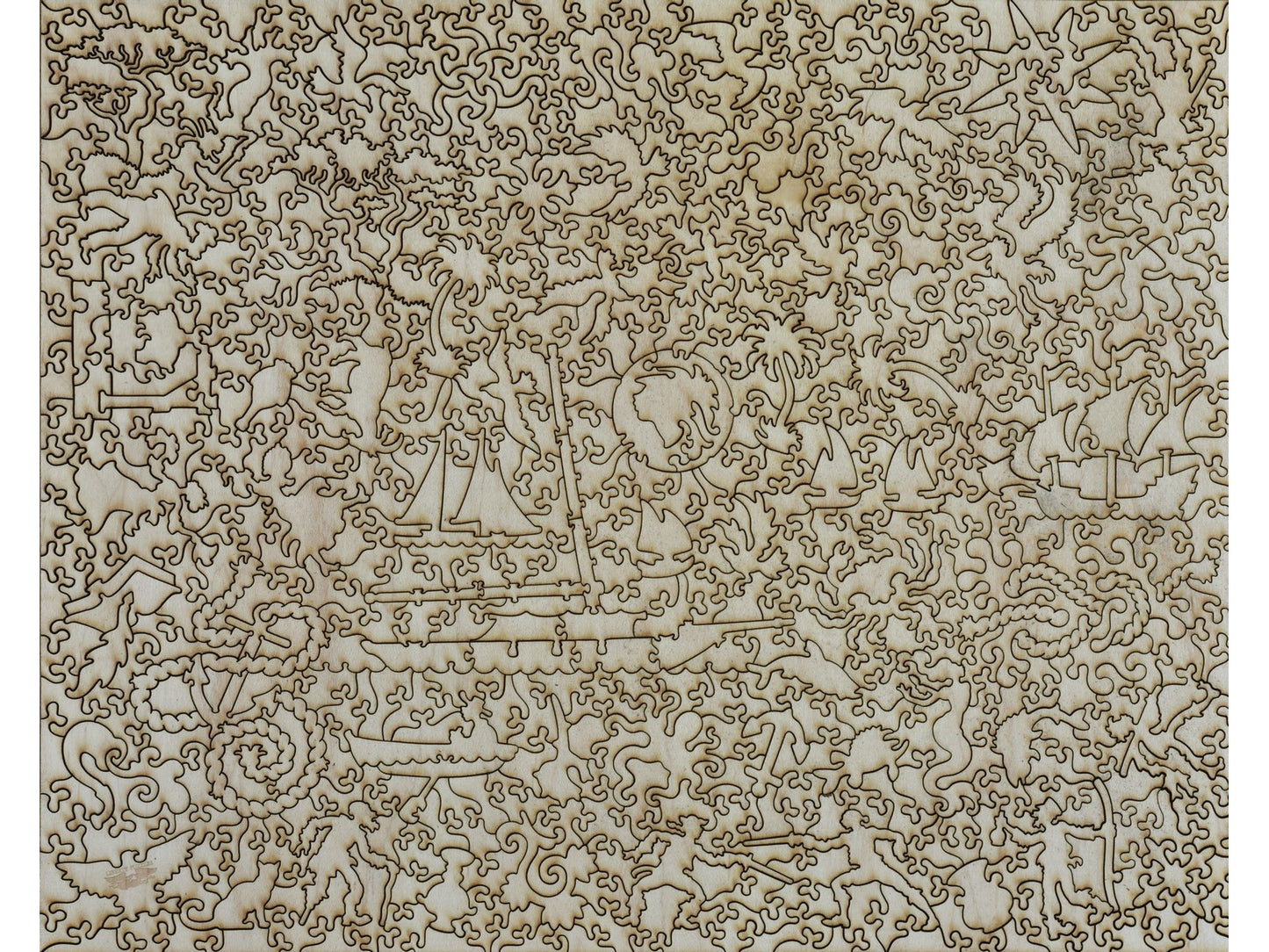 The back of the puzzle, The Port of Saint-Tropez.