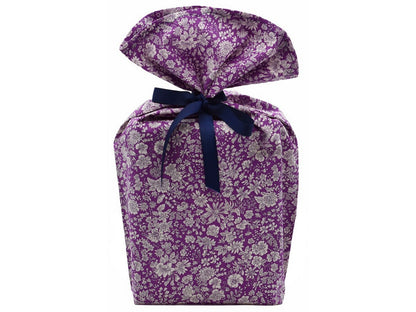 A Small gift bag that fits our small puzzles that aren't kids puzzles.